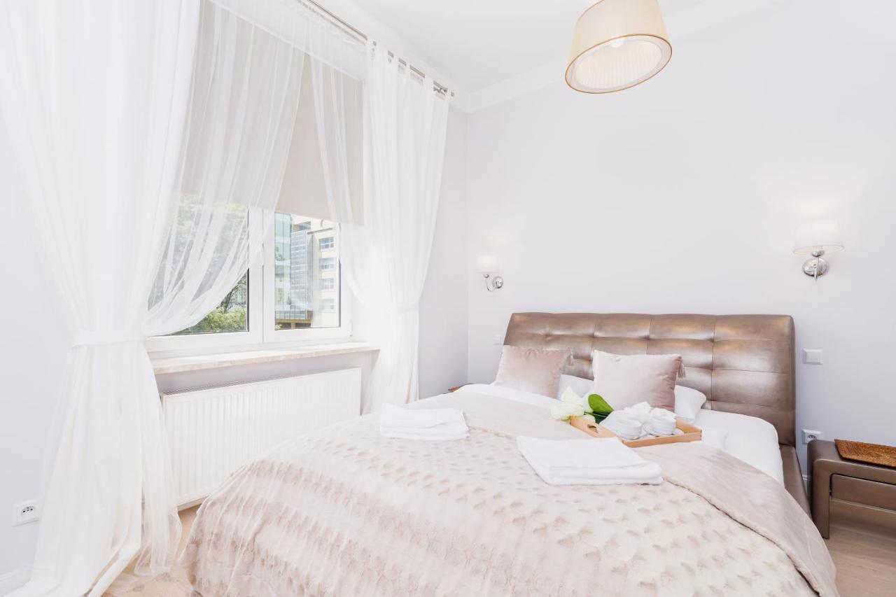 Modern Apartment Lubicz Krakow By Noclegi Renters Exteriör bild